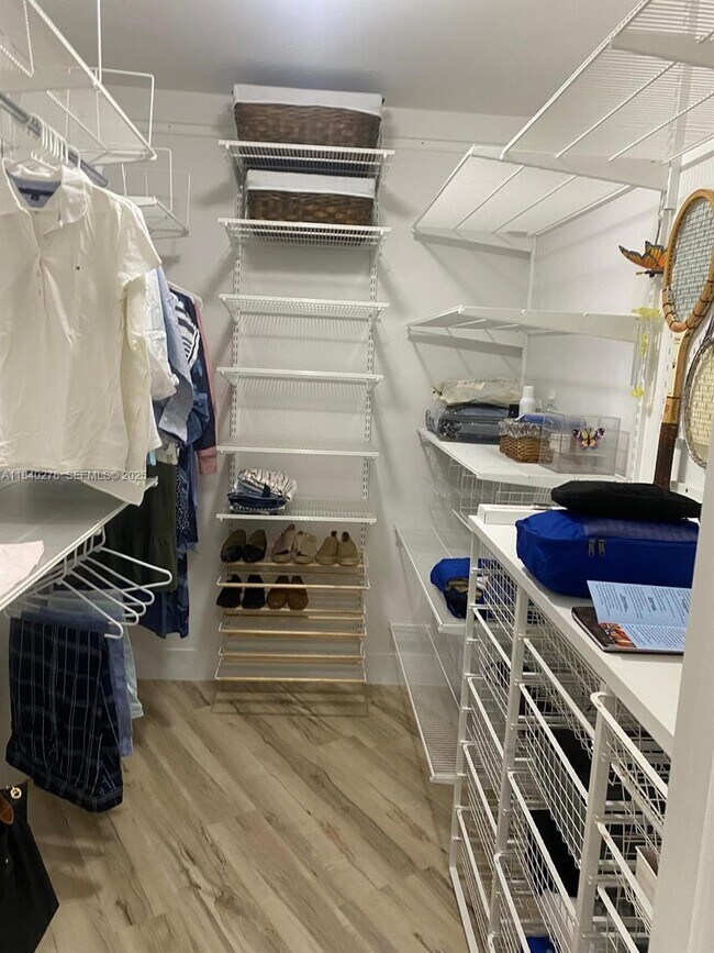 Building Photo - 1111 Crandon Blvd