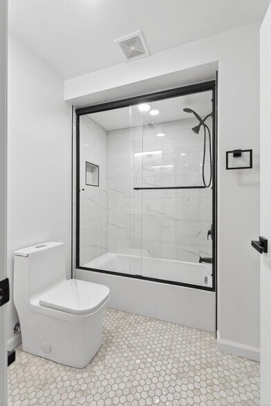 Building Photo - 1123-1125 S Ohio Ave