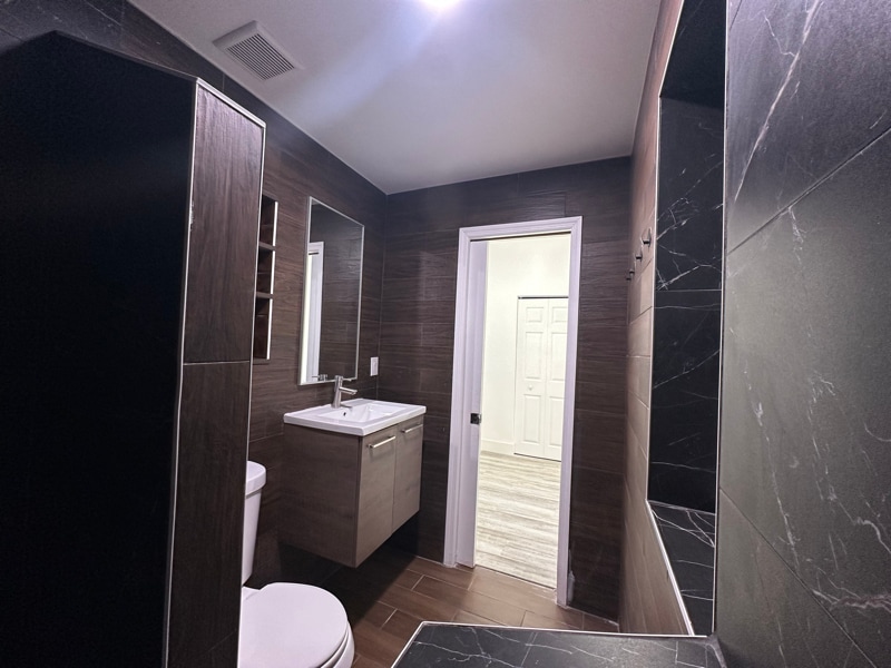 Building Photo - 901 NW 46th St