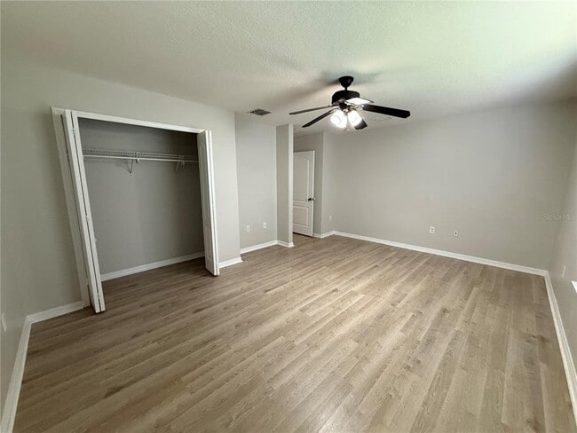 Building Photo - 944 Lost Grove Cir