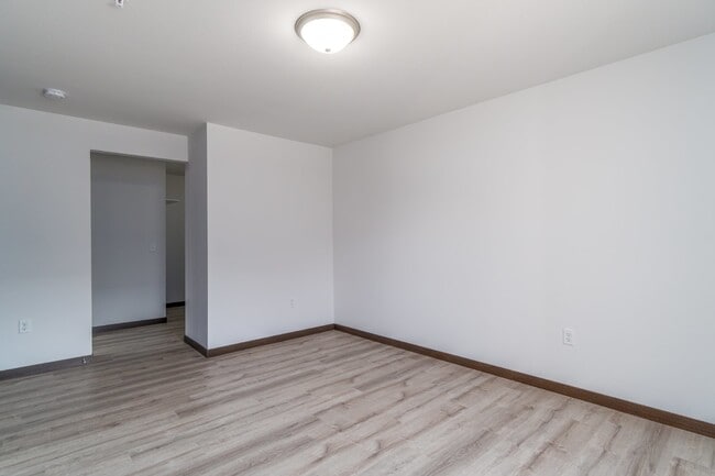 Building Photo - Modern 2 Bedroom, 2 Full Bathroom with Gar...
