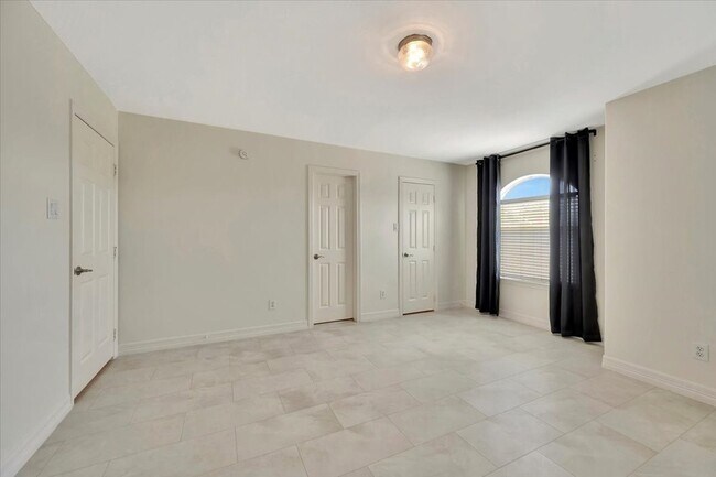 Building Photo - 12430 Timber Hollow