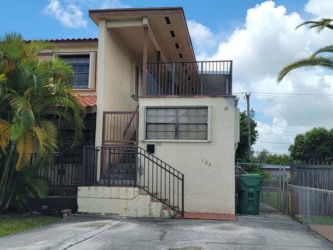 Building Photo - 120 NW 43rd Pl