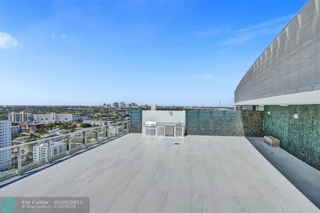 Building Photo - 701 N Fort Lauderdale Beach Blvd