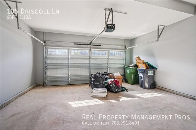 Building Photo - 105 Driscoll Ln