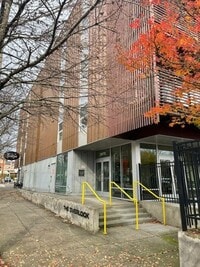 Building Photo - Modern Top Floor Condo with Views, Secured Building & Parking - Water,Sewer,Garbage Included!