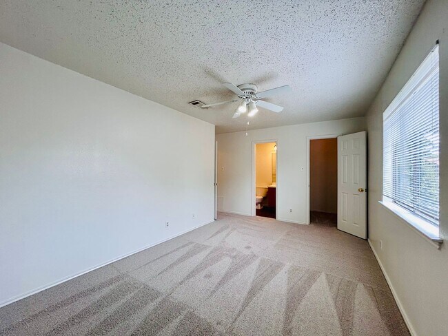 Building Photo - 9300 Kempler Dr