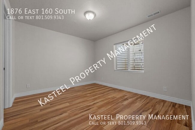 Building Photo - 1876 E 160 S