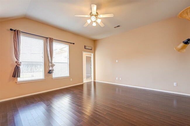 Building Photo - 3403 Sparta Dr