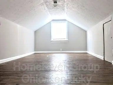 Building Photo - 1000 S 39th St