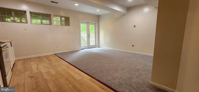 Building Photo - 13047 Quate Ln