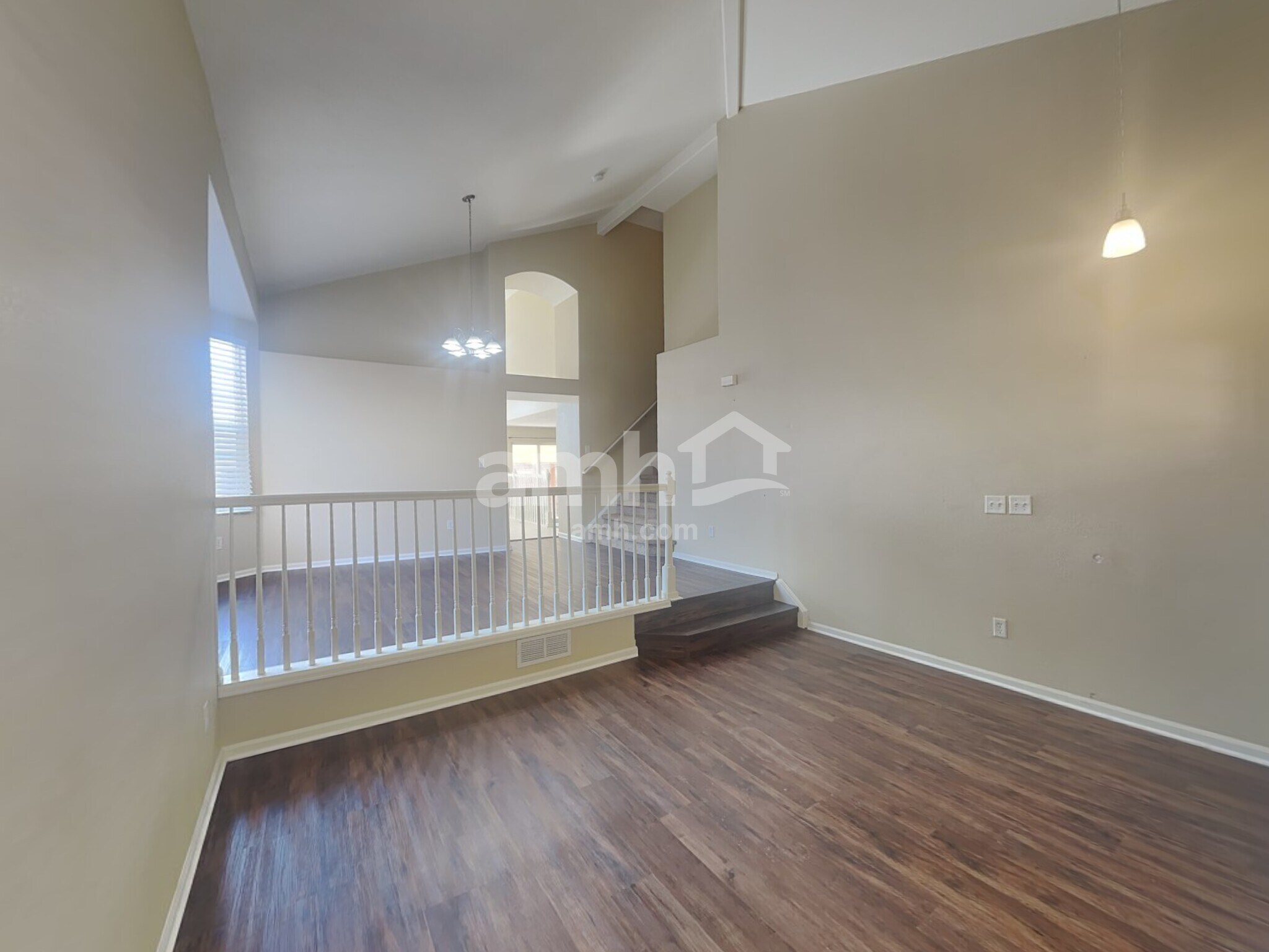 Building Photo - 4998 Dillon St