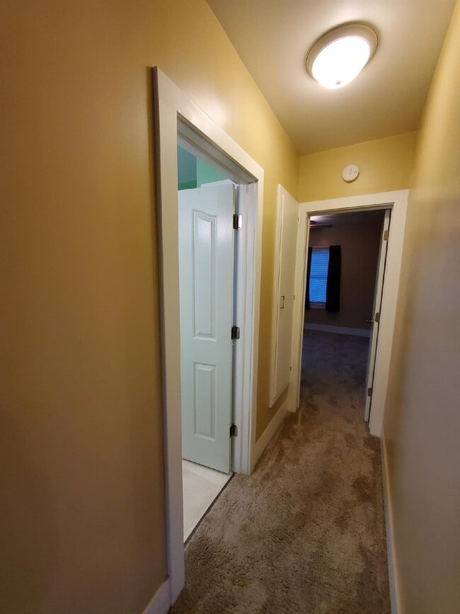 Building Photo - Spacious Updated 2-Bedroom Home with Remodeled Kitchen, Abundant Cabinet Space, Huge Primary Bedr...