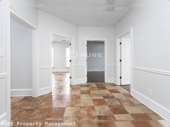 Building Photo - 7175 Jonesboro Rd