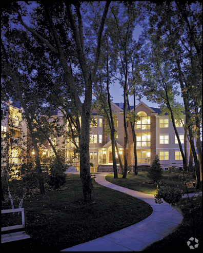 Courtyard - Yorktown Estates