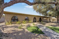 Building Photo - 3734 E Montecito Ave