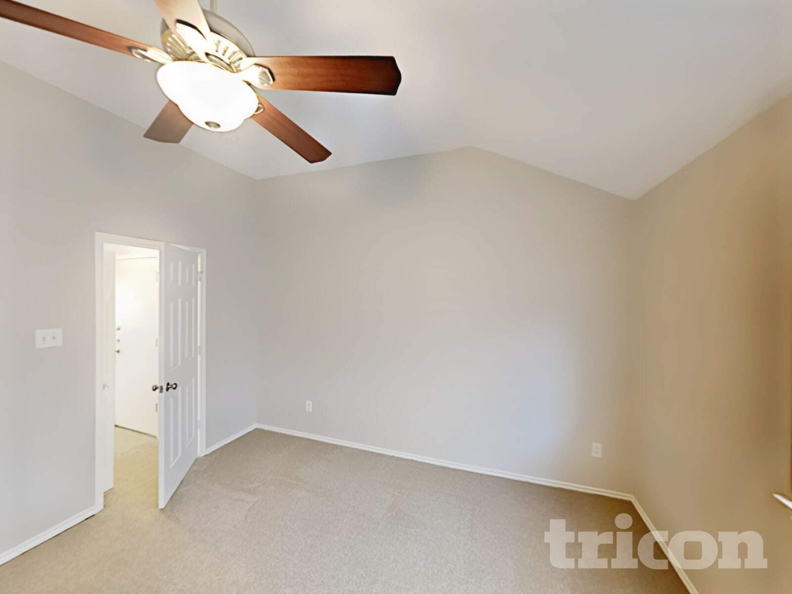 Building Photo - 1525 Juniper Ln