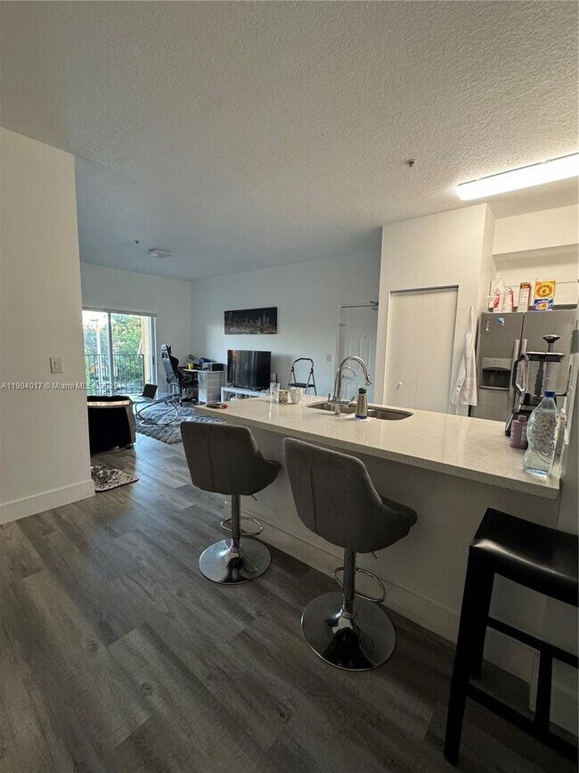 Building Photo - 7350 NW 114th Ave