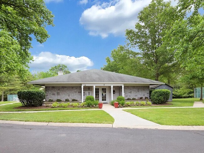 Building Photo - 33 Cypress Ct