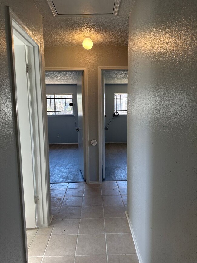 Building Photo - 12814 Greenshire Dr