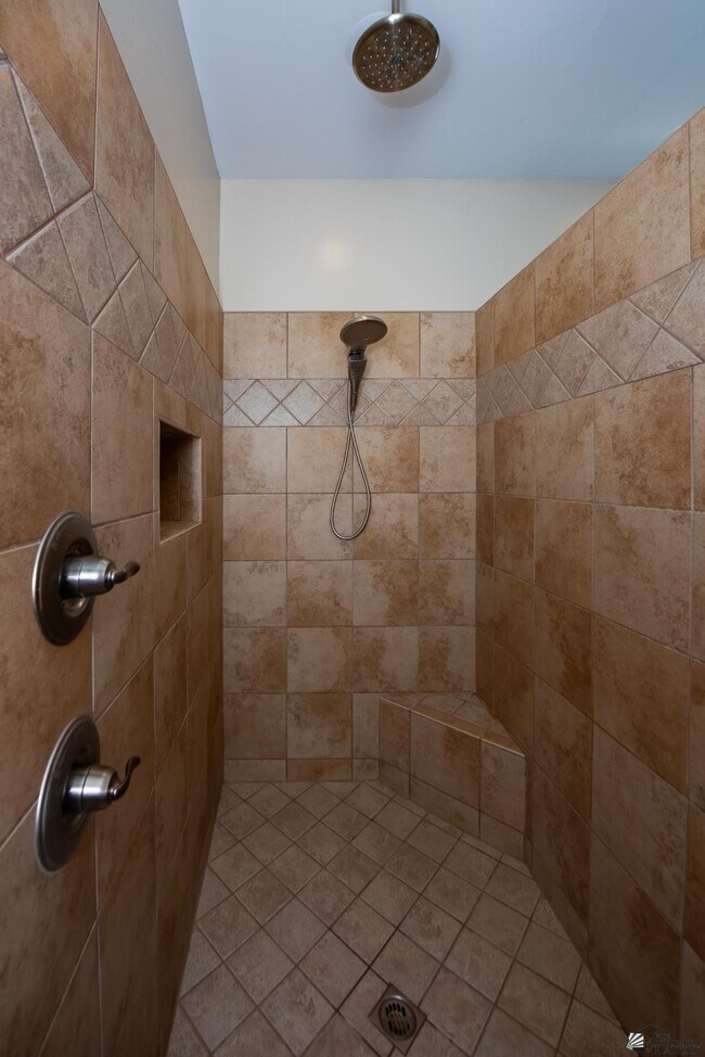 Building Photo - 3627 S Tillman Way