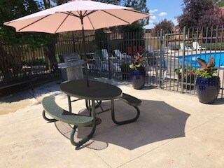 Building Photo - 70 Douglas Ln