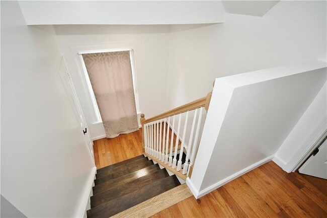 Building Photo - 604 Chislett St