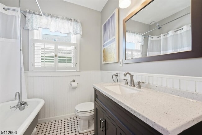 Building Photo - 30 Central Ave