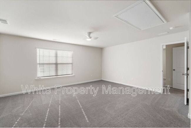 Building Photo - 2039 Morning Gold Dr