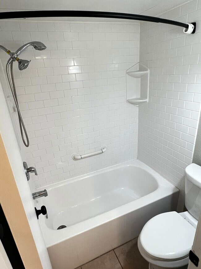 Building Photo - 10655 Lemon Ave