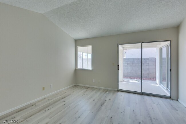Building Photo - 582 Searchlight Dr