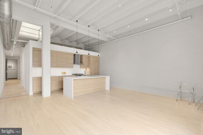 Building Photo - 1515 14th St NW