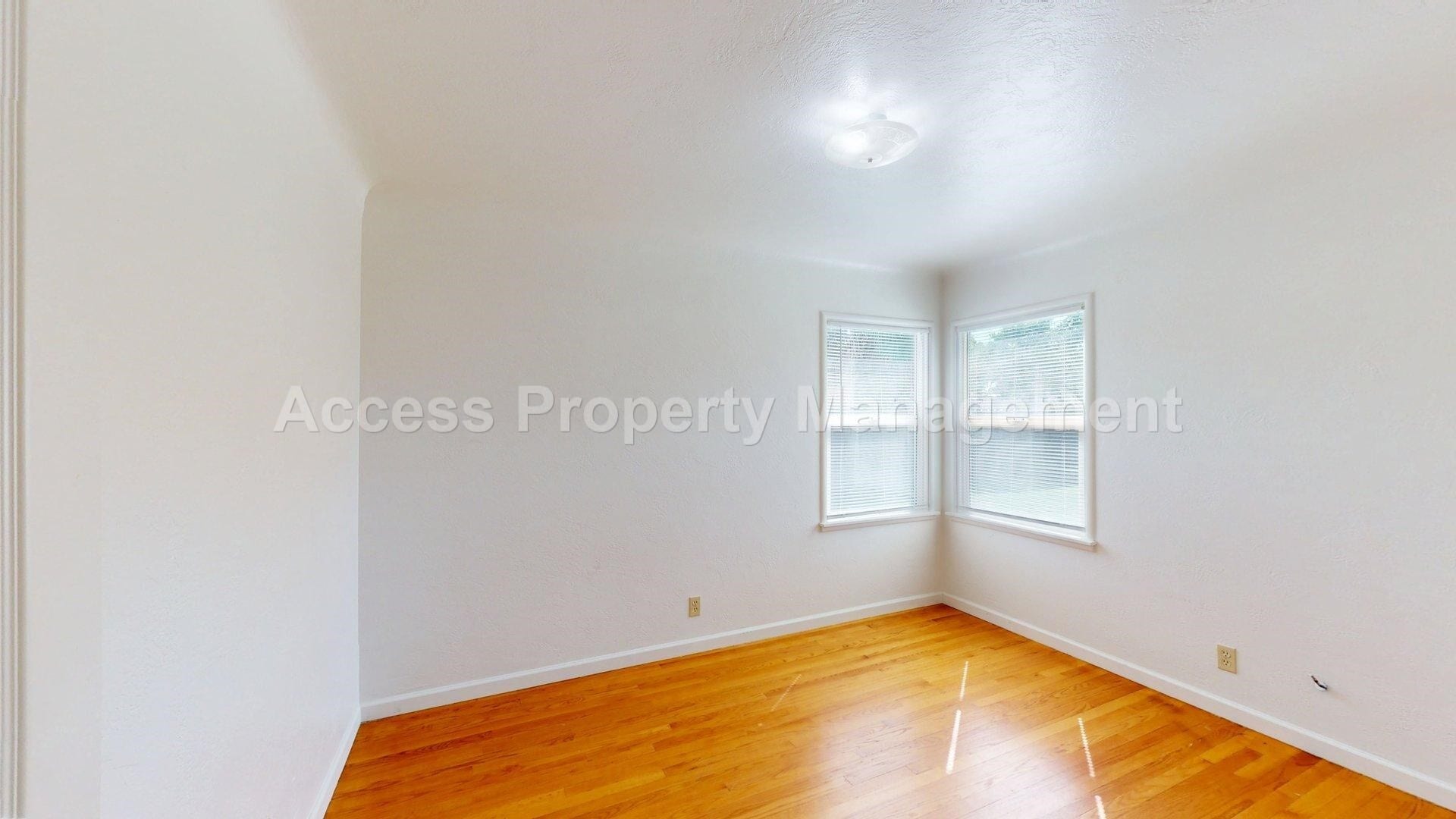 Building Photo - 2324 Bellamy St