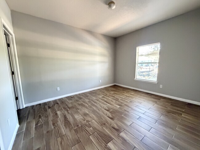 Building Photo - 3631 Kirkpatrick Cir