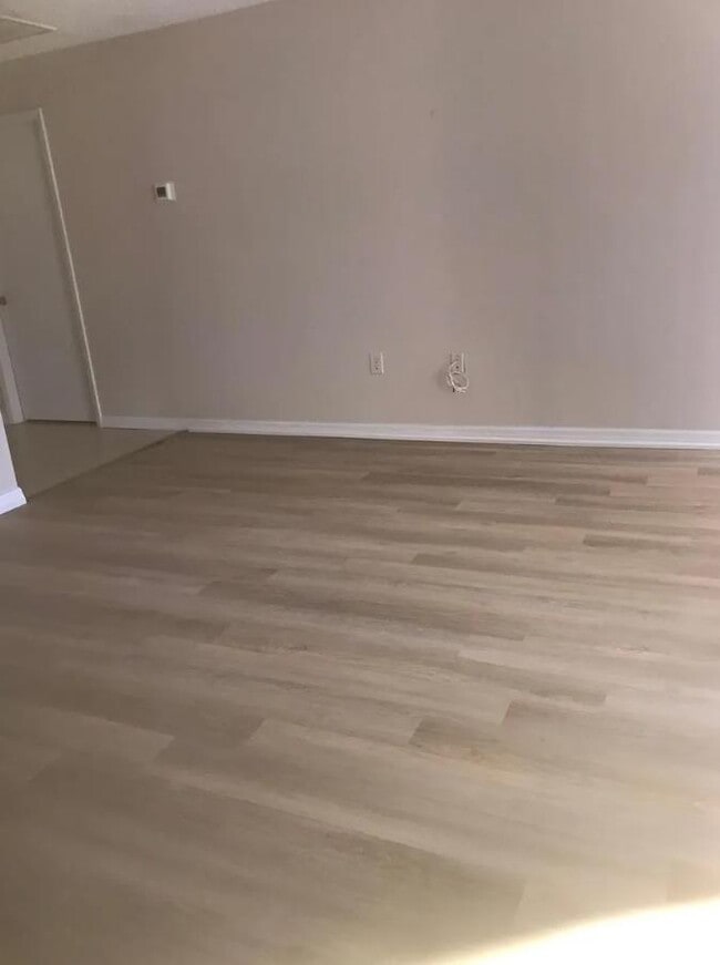 Building Photo - 9414 Nakoma Way