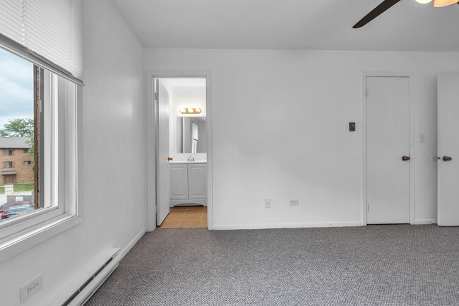 Building Photo - 730 Briar Hill Ln