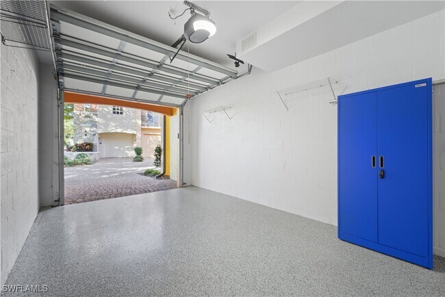 Building Photo - 8701 Piazza Del Lago Cir