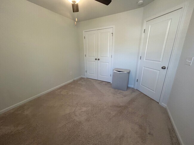 Building Photo - 2769 Prince Charles Ct