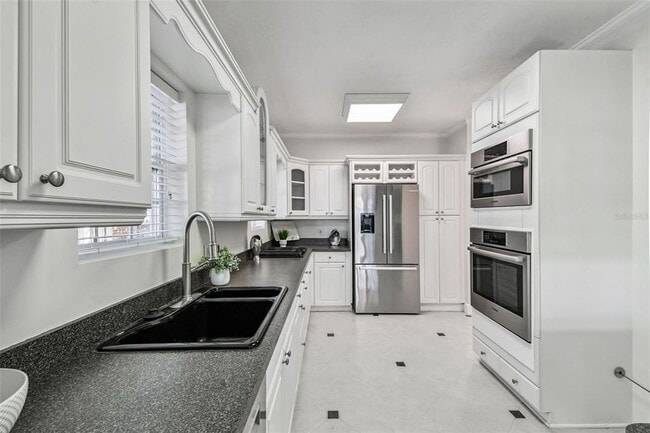 Building Photo - 2908 W San Isidro St