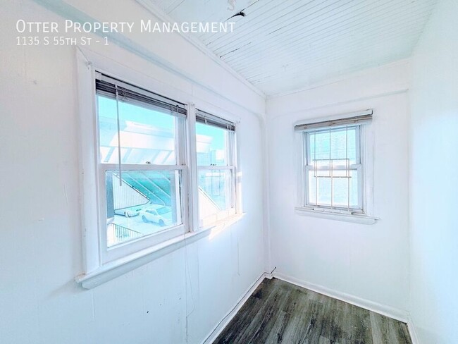 Building Photo - 1135 S 55th St