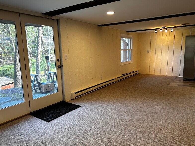 Building Photo - 1201 S 24th St