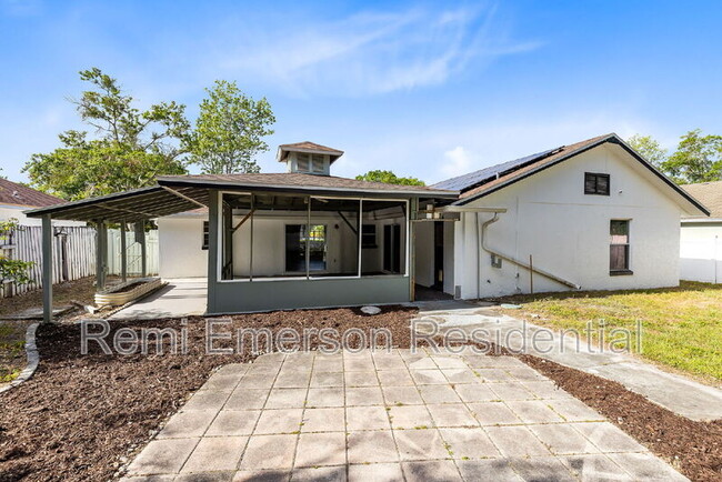 Building Photo - 10562 Bridlewood Ave