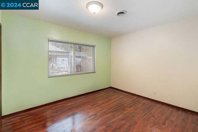 Building Photo - 1326 Babel Ln