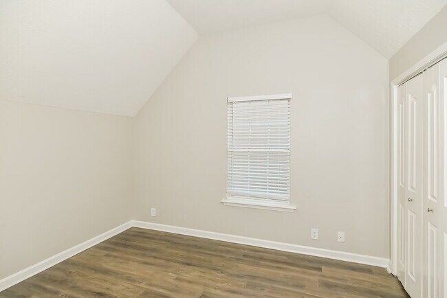 Building Photo - 1230 Shannon Ln