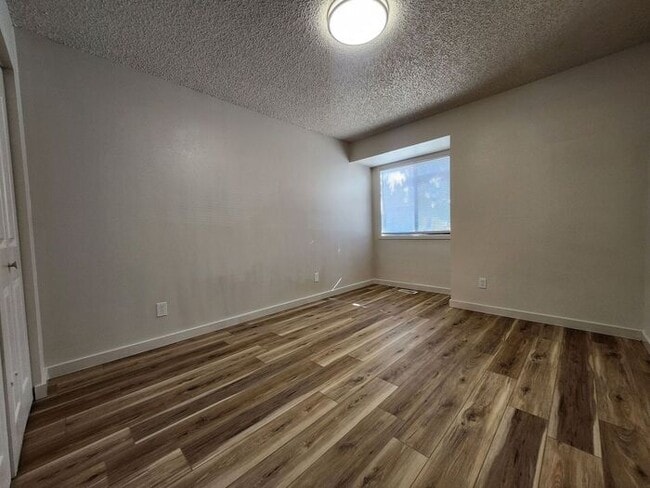 Building Photo - Renovated Cozy 2-Bedroom Duplex | Move In Now – Next Month’s Rent is Waived!