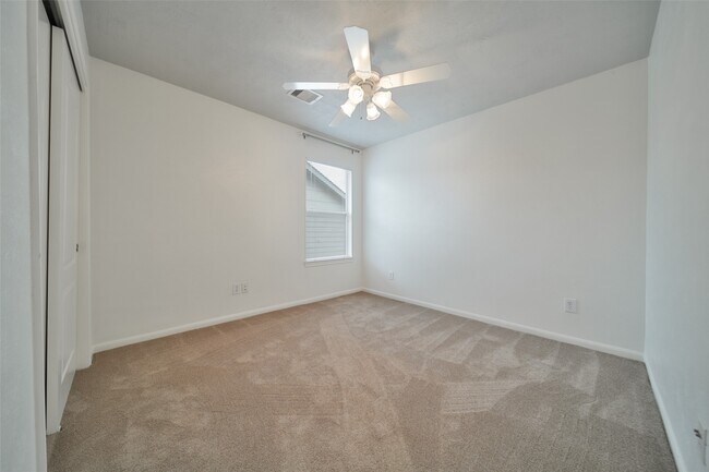Building Photo - 17247 Mitchell Pass Ln