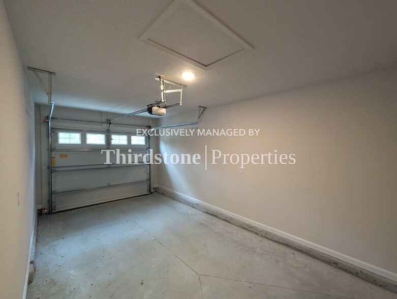 Building Photo - 5433 Shenandoah Ave