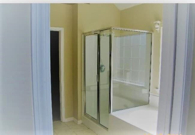 Building Photo - 256 Silver Brook Cir
