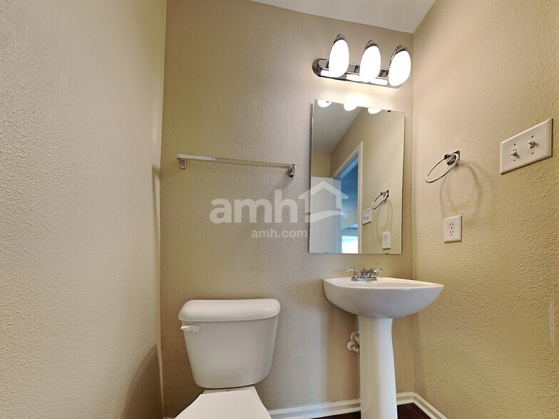 Building Photo - 8349 Sansa St