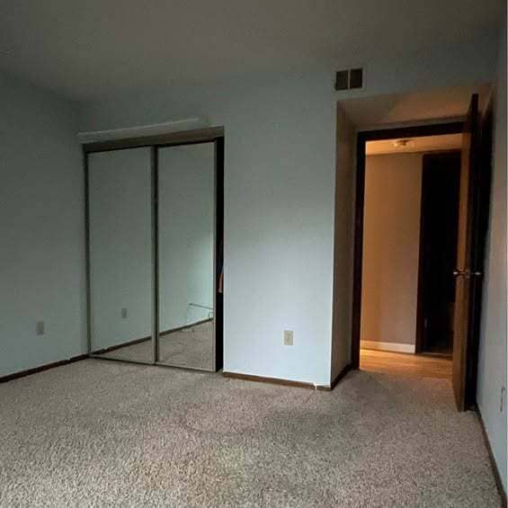 Building Photo - 1618 S 115th Ct